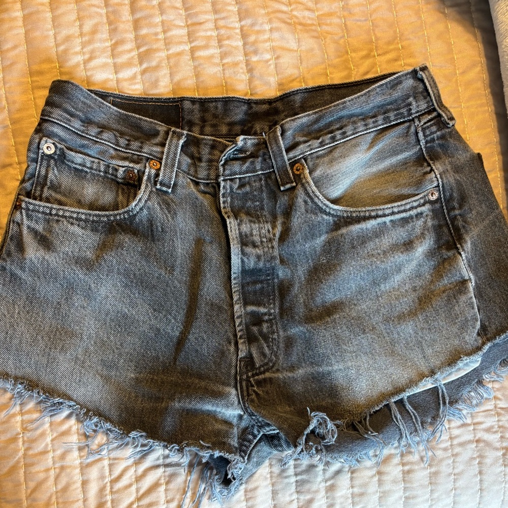 Levi grey Jean short